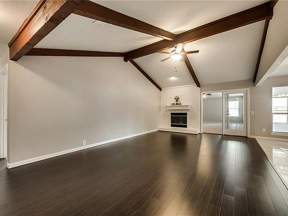 2nd image of 1820 Briar Meadow Dr