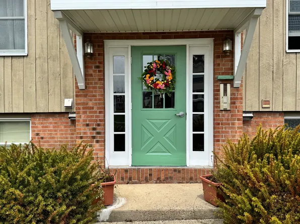 58 State St #1, Rouses Pt, NY 12979