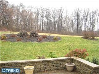 1st image of 29 Cliveden Dr