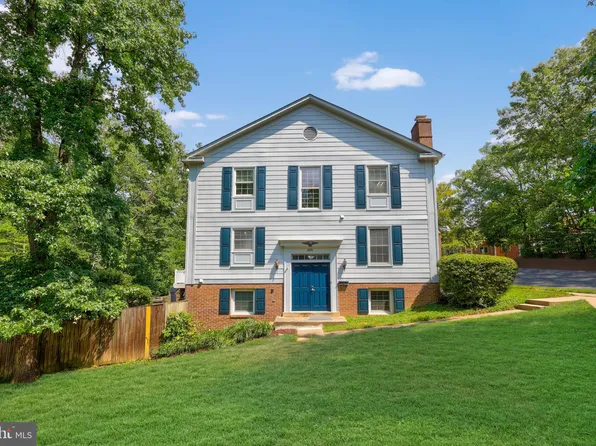 8070 Sleepy View Ln, Springfield, VA 22153