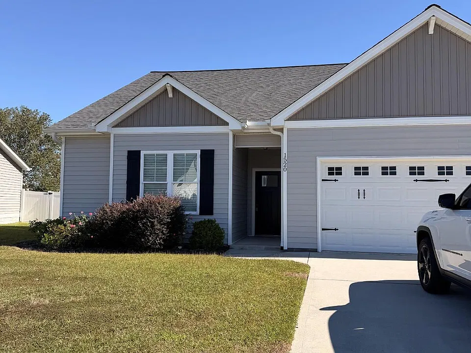 1520 Penncross Dr