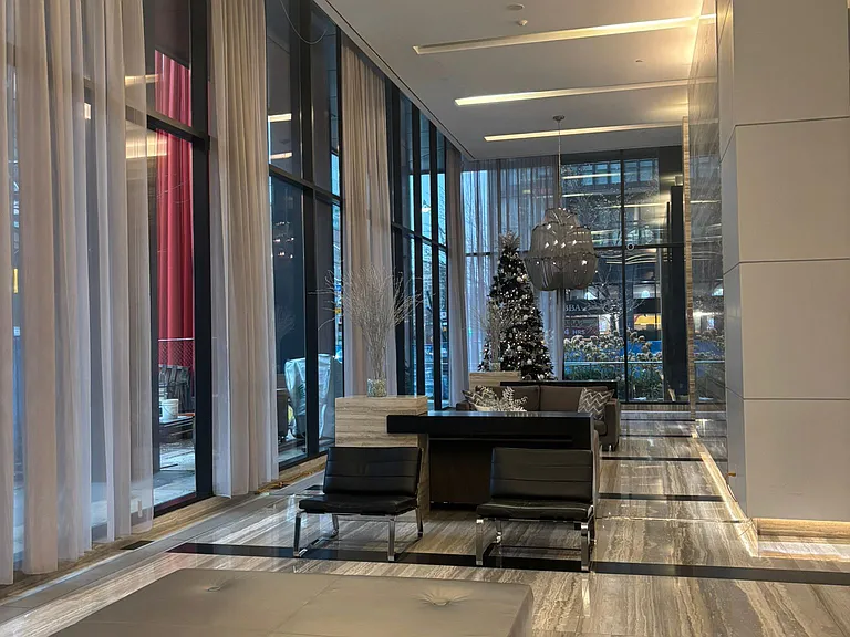 110 Charles St E #2807 — Photo 1