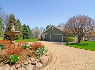 31150 N Gilmer Rd, Grayslake, IL 60030