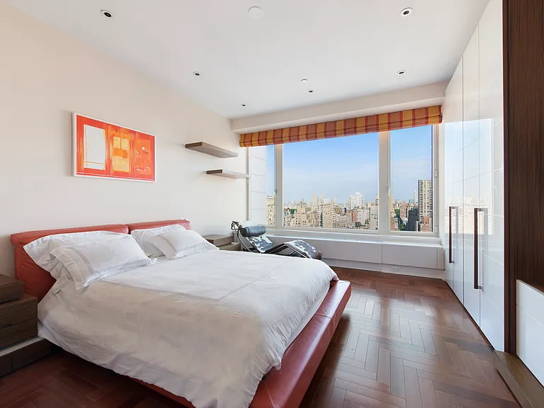 240 Riverside Blvd #28BC — Photo 12
