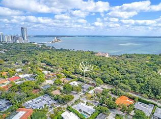 290 Shore Dr E, Miami, FL 33133