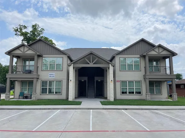 112 Kelley St, Wharton, TX 77488