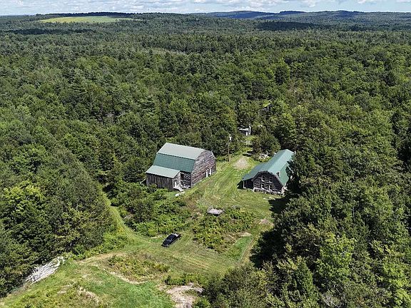 3rd image of 88 Hanson Road