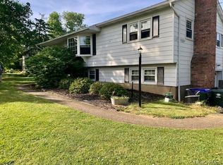 1 Trotter Ln, Newburgh, NY