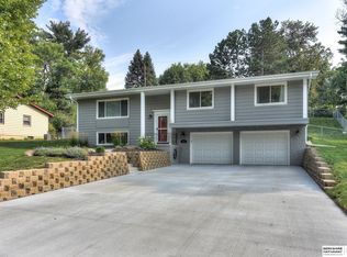 10265 Ohio St, Omaha, NE 68134