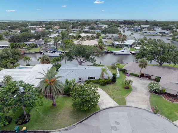 57 Riverview Ln, Cocoa Beach, FL 32931