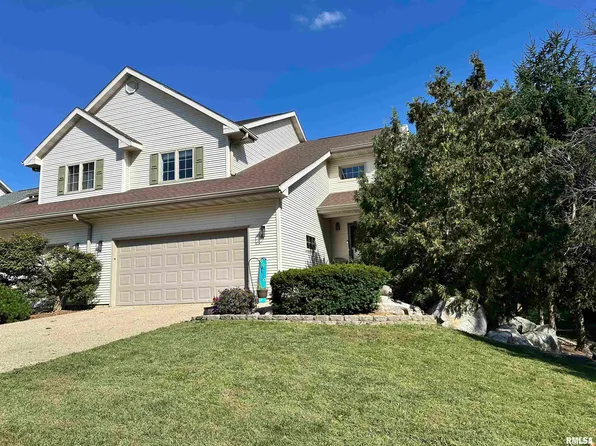 8 Wadsworth Dr, Jacksonville, IL 62650