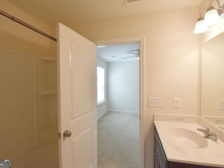 421 Southbridge Pass — Photo 60
