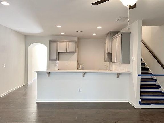 3rd image of 6374 Princeton Park Dr