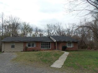 1119 Arcot Rd, Celina, TN 38551