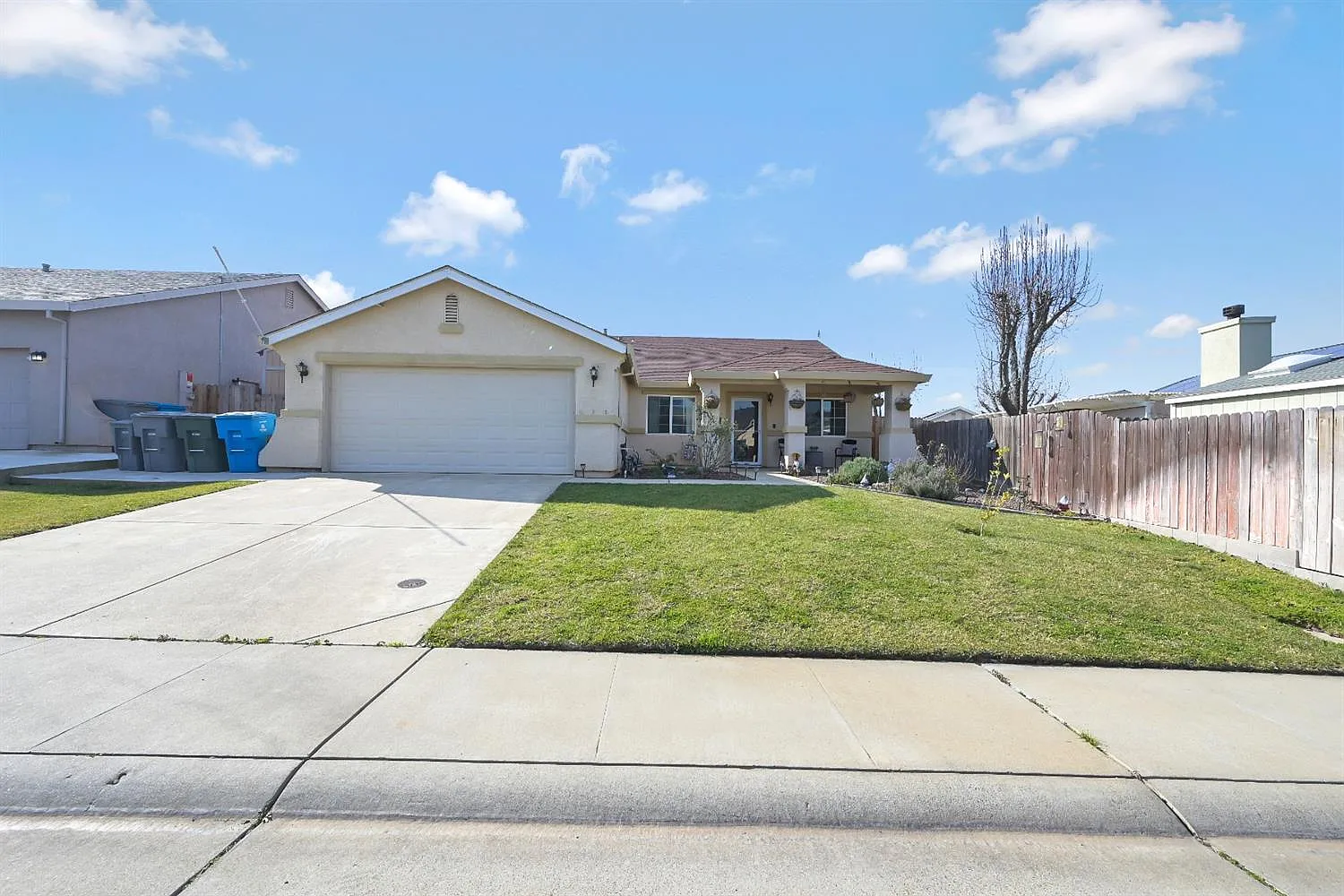 116 Hudson Ct photo 1