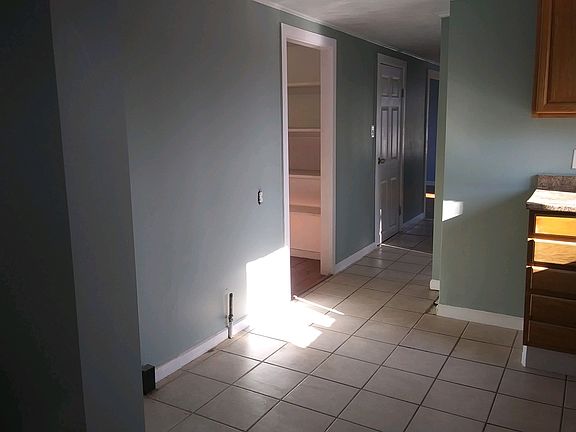 Kitchen/ Pantry