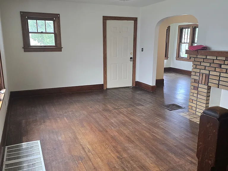 400-402 S Arlington Ave #400 — Photo 11