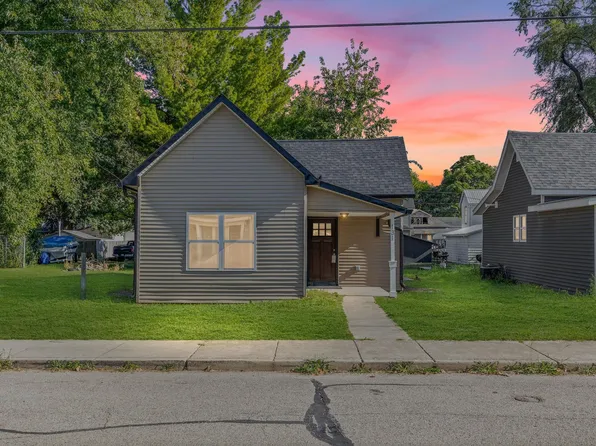 131 E 4th St, Williamsport, IN 47993