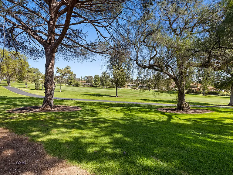 17305 Campillo Dr — Photo 34