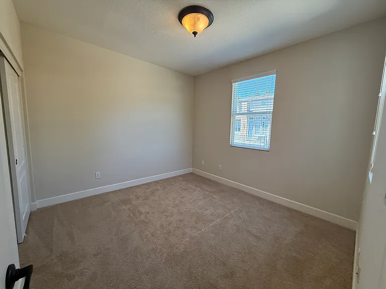 3360 Chartwell St — Photo 17