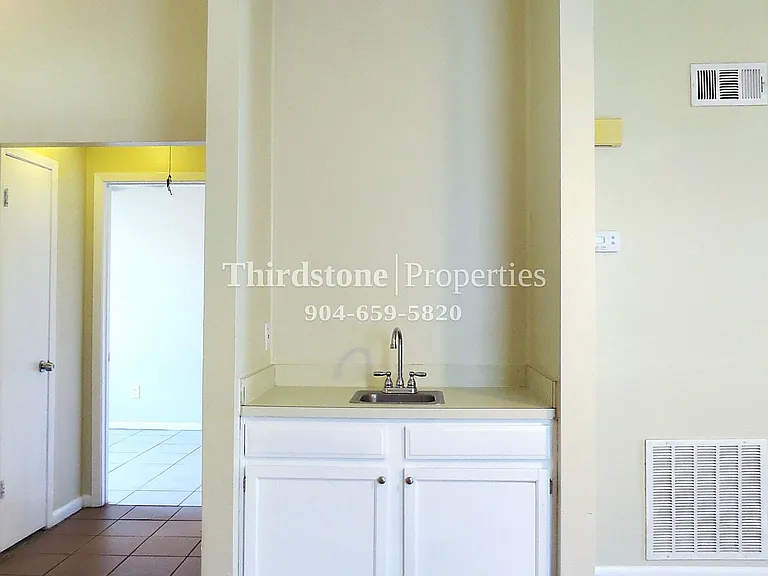 1324 Jefferson Ave #D — Photo 10
