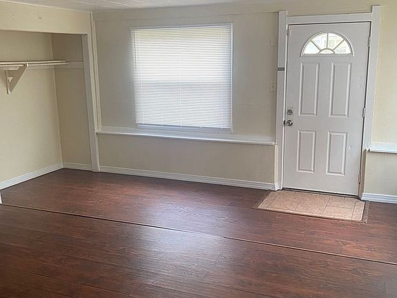4th image of 720 16th Ave S