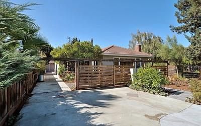 5th image of 230 E Oakwood Blvd