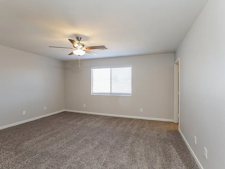 1074 E Silversmith Trl — Photo 10