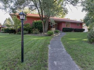 1414 Mayfair Rd, Champaign, IL 61821