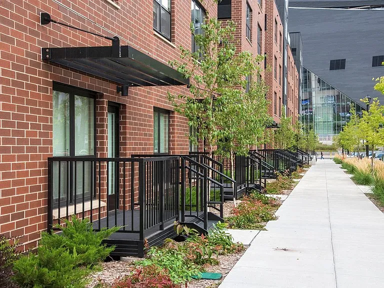 Select Private Entrances