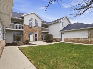 4754 West Maple Leaf CIRCLE, Milwaukee, WI