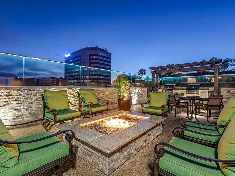 Apartments in West Los Angeles, CA Del Rio roof top fire pit evening