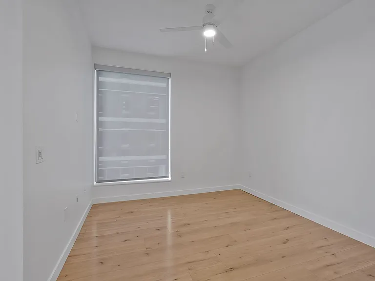 1212 Demonbreun St #1002 — Photo 9