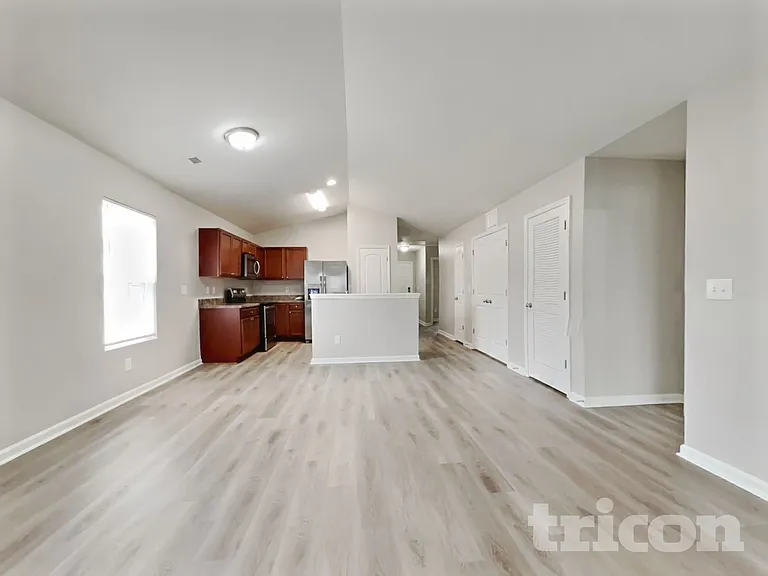299 Emilies Crossing Way — Photo 3