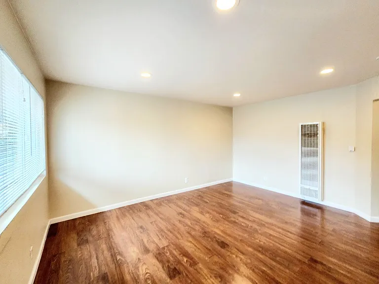 416 Poplar Ave — Photo 4