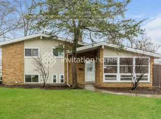 232 Valerie Ct, Glenview, IL
