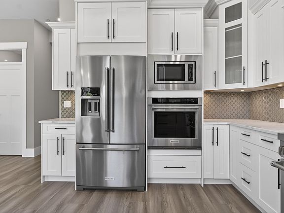 4th image of 30536 Silverhill Ave