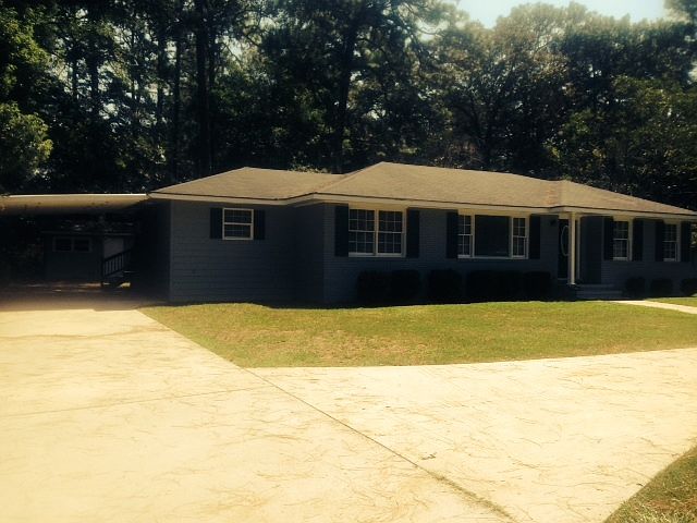 1st image of 2209 Jerry Jones Dr