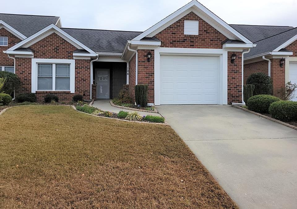 1st image of 104 Savannah Cir