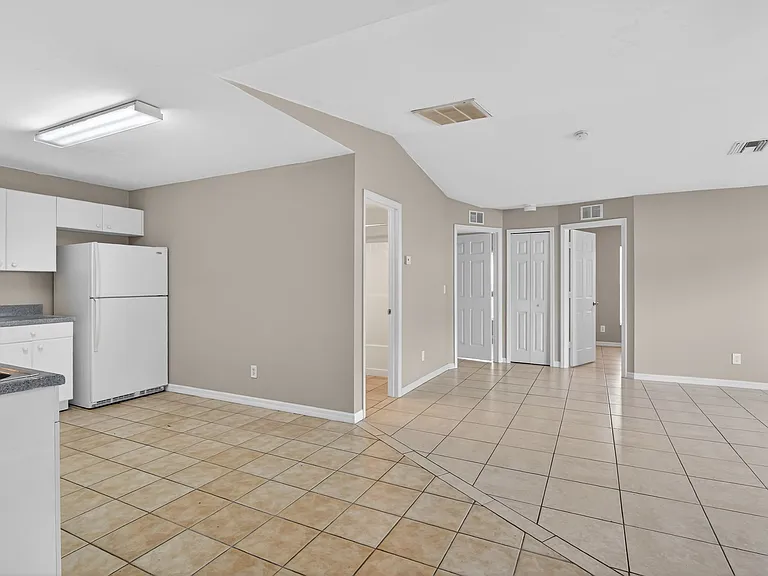 848 Holmes Ave — Photo 7