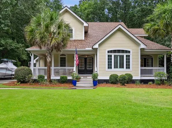 1005 Island Crossing Dr, Hanahan, SC 29410