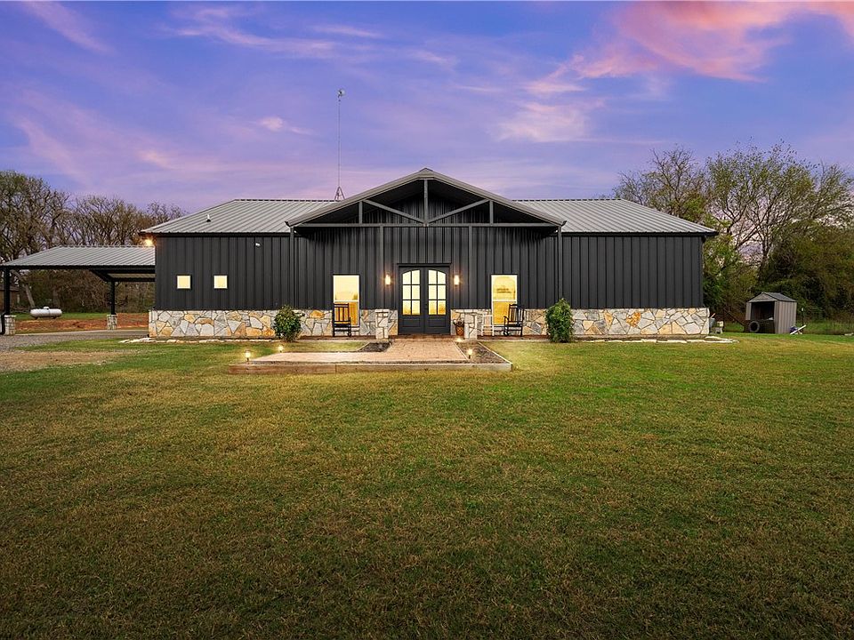 1st image of 282 Woodland Dr