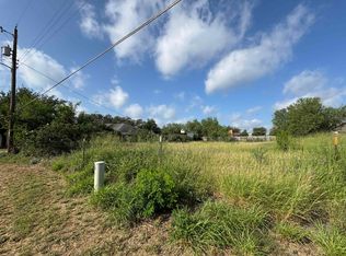 127 Flores Dr, Zapata, TX 78076