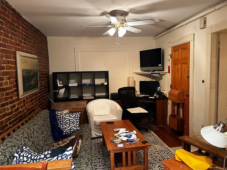4 Mead St #1 — Photo 1