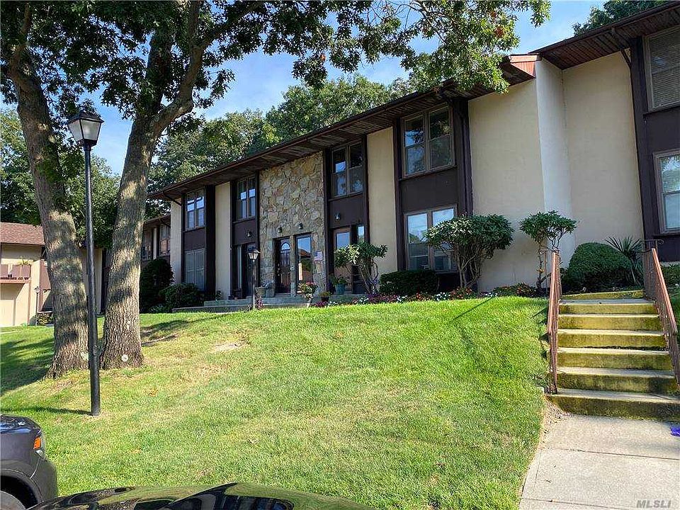 1st image of 12 Poplar Ct