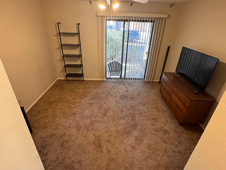 365 Autumn Ridge Cir #F — Photo 8