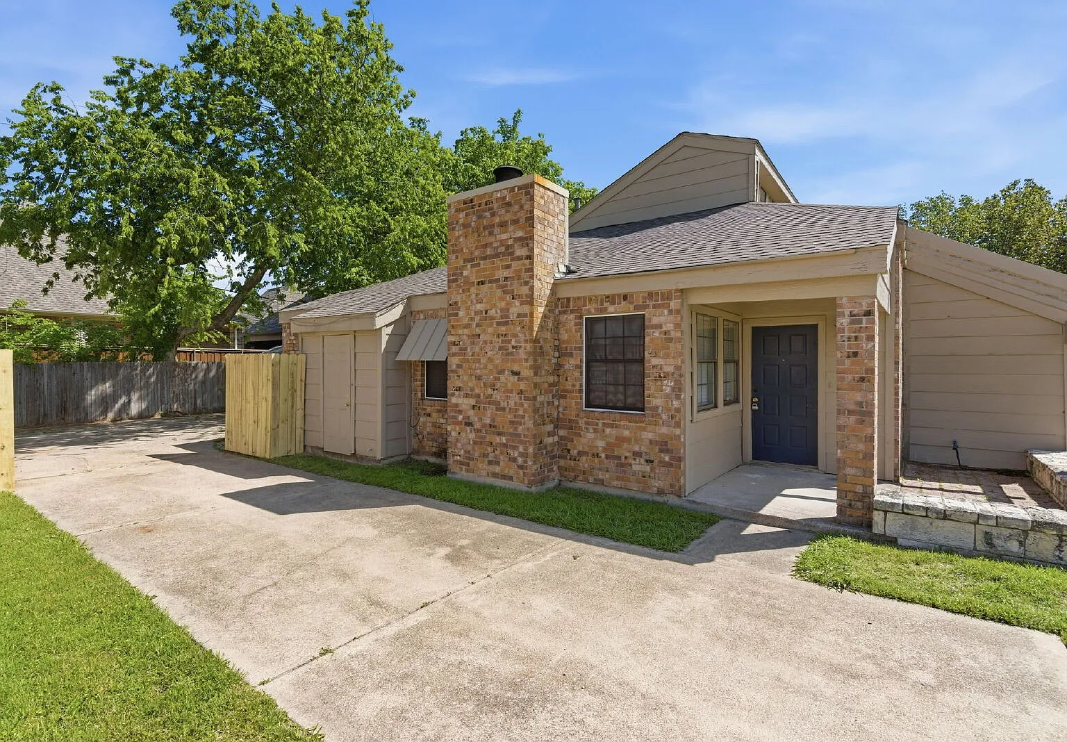 2 bed, 1.0 bath, 986 sqft, $1,545 — Photo 4