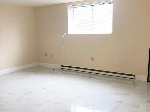 5th image of 836 Sea St #1M