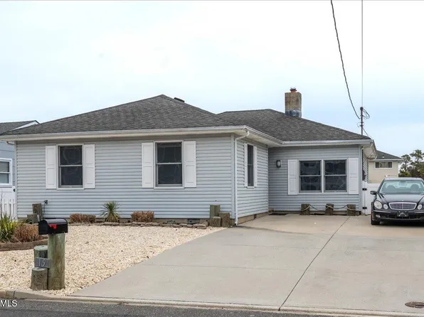 19 Crane Way, Toms River, NJ 08753