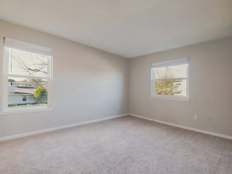 Laurel Pines — Photo 9